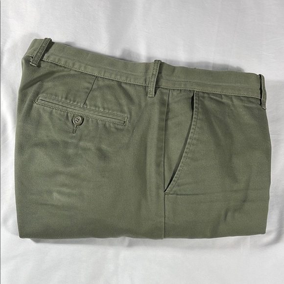 J. Crew mens olive green The Sutton fit flat front chino pants - size 37x28 - Picture 11 of 11